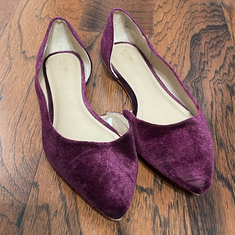 Size 10 Burgundy Red Women’s Velvet Flats